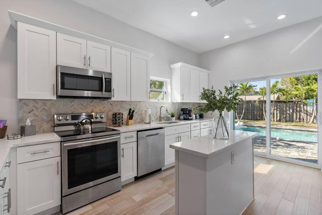Florida Getaway With Backyard Pool Oasis Villa Sarasota Eksteriør billede